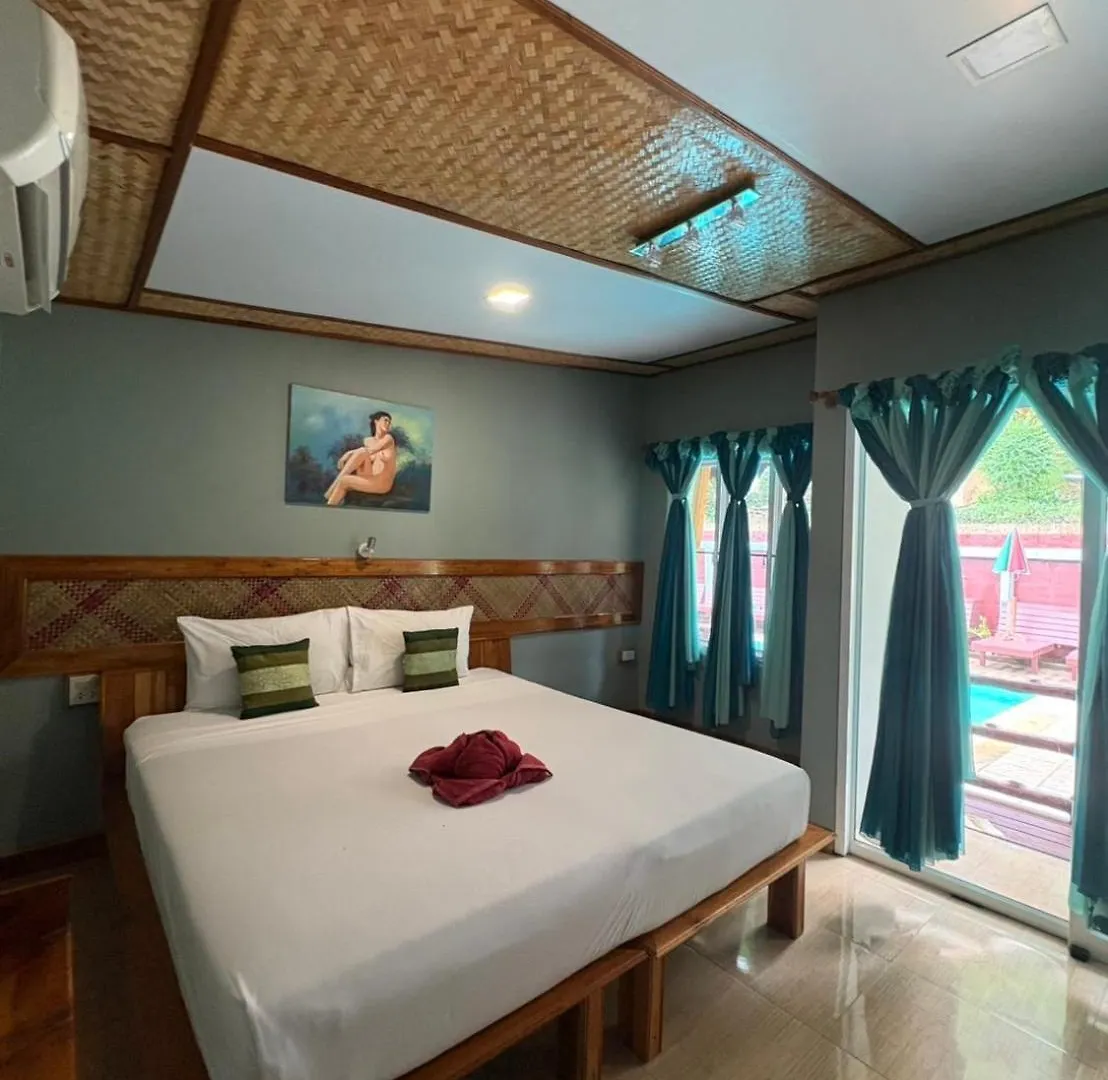 Phi Phi Ingphu Viewpoint Hotel جزيرة في في
