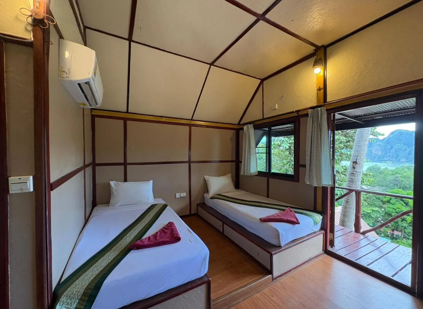 Phi Phi Ingphu Viewpoint Hotel  جزيرة في في