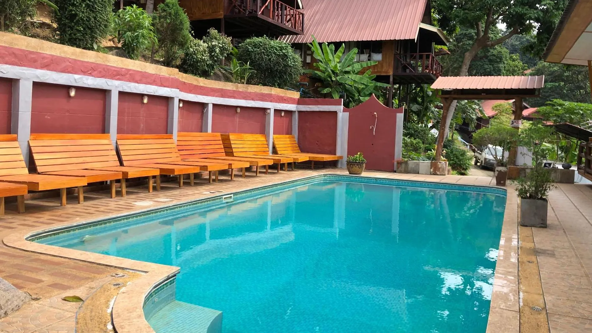 Phi Phi Ingphu Viewpoint Hotel 3*, جزيرة في في
