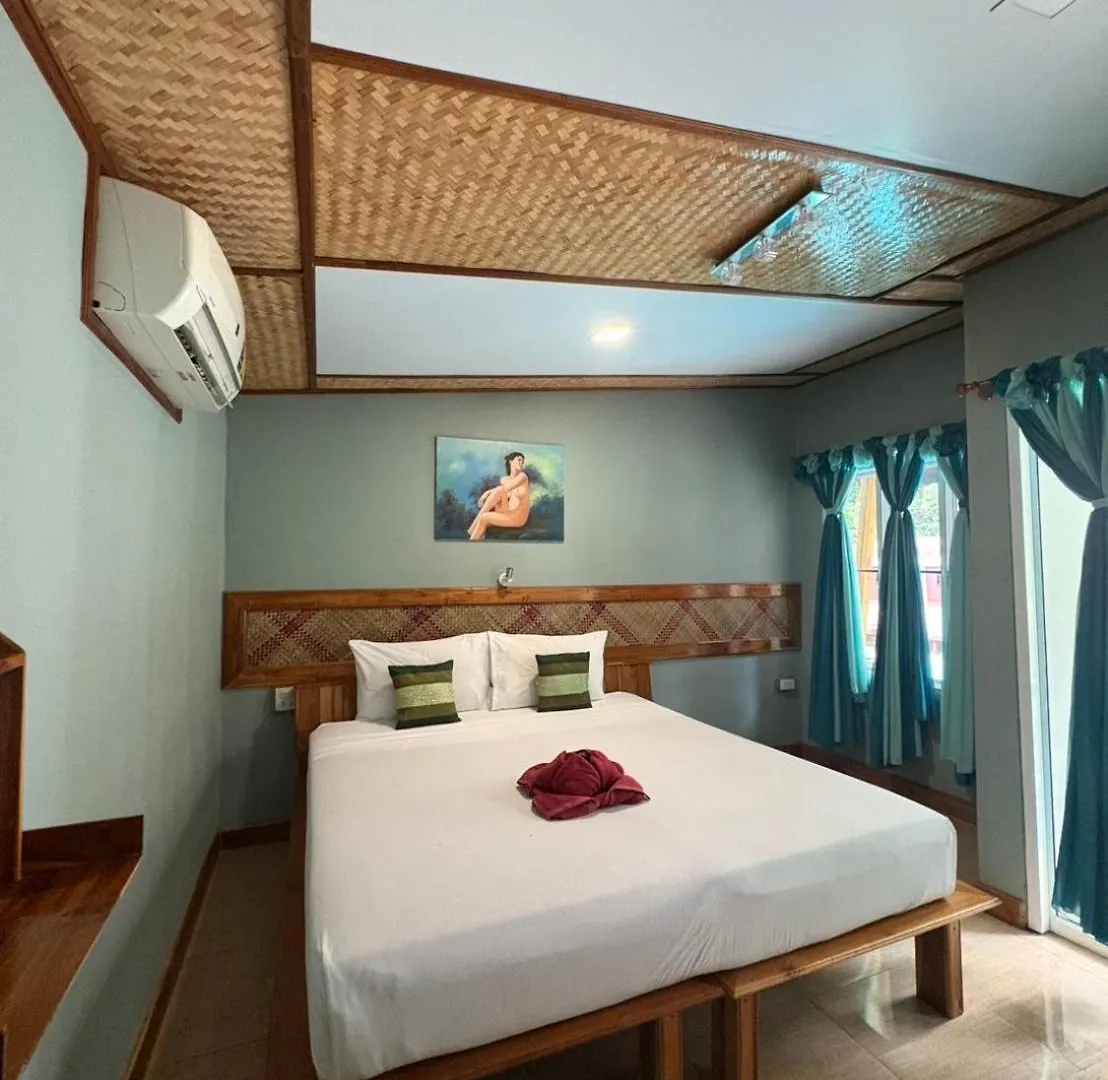 Phi Phi Ingphu Viewpoint Hotel