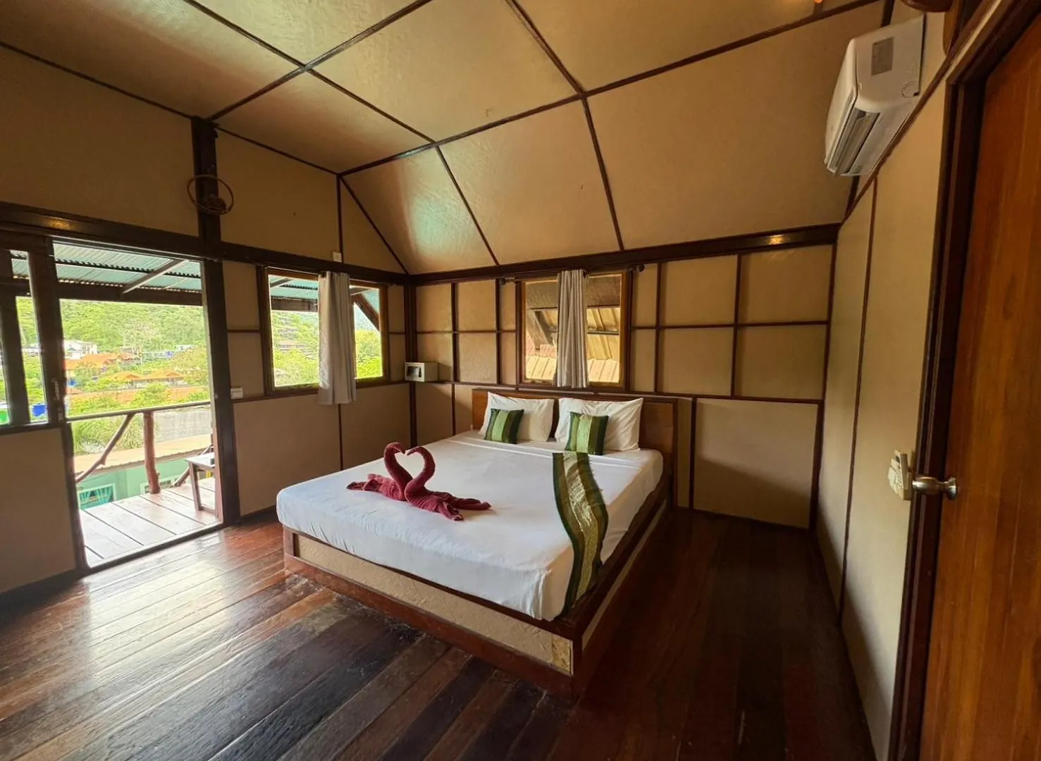 Phi Phi Ingphu Viewpoint Hotel  Phi Phi Don